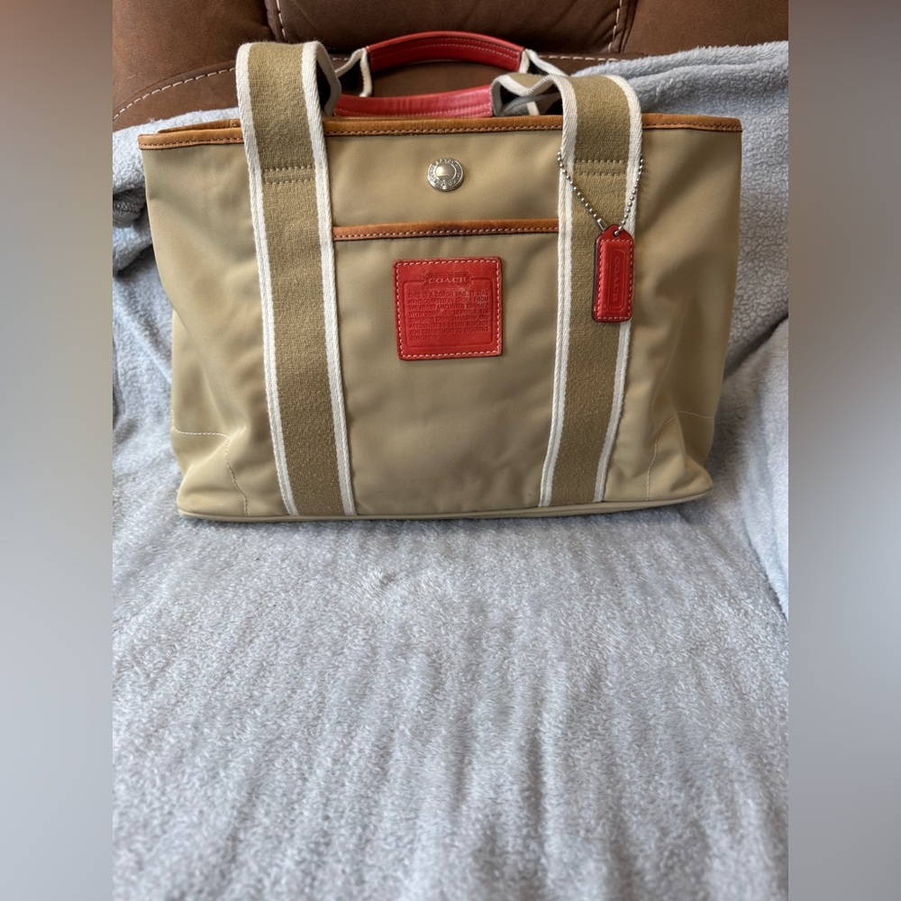 Hampton Reversible Sateen NeopreneTote.